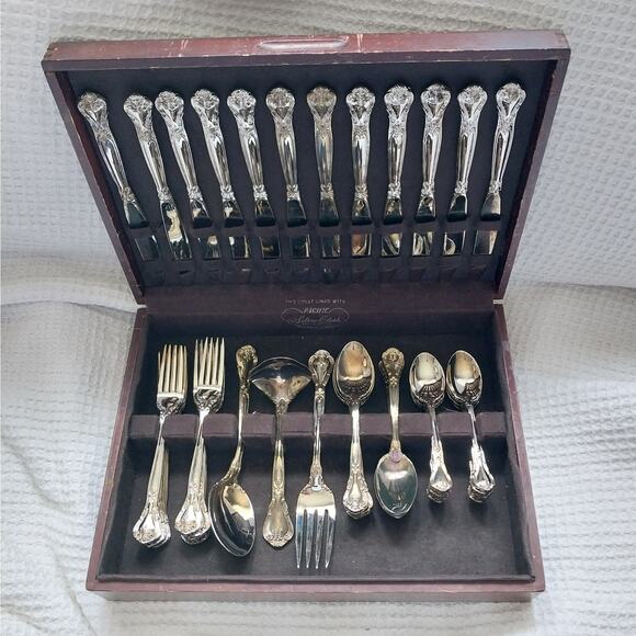 VINTAGE! GOLDWASHED SILVERPLATE GODINGER "GRAND MASTER," SERVICE FOR 12, 51 PCS - Picture 2 of 12